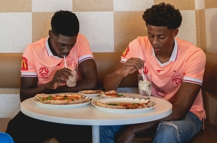 Terceira camisa do Adelaide United 2021-2022 UCAN