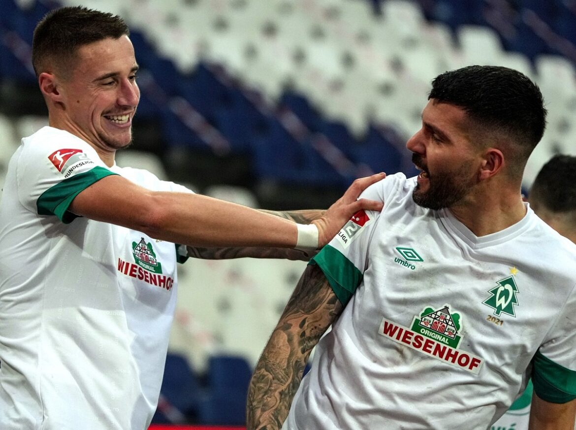 Camisa de Natal do Werder Bremen 2021 é revelada pela Umbro