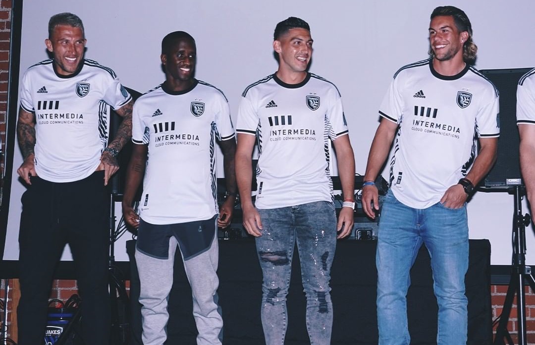 Camisa reserva do San Jose Earthquakes 2022 é revelada pela Adidas para a MLS