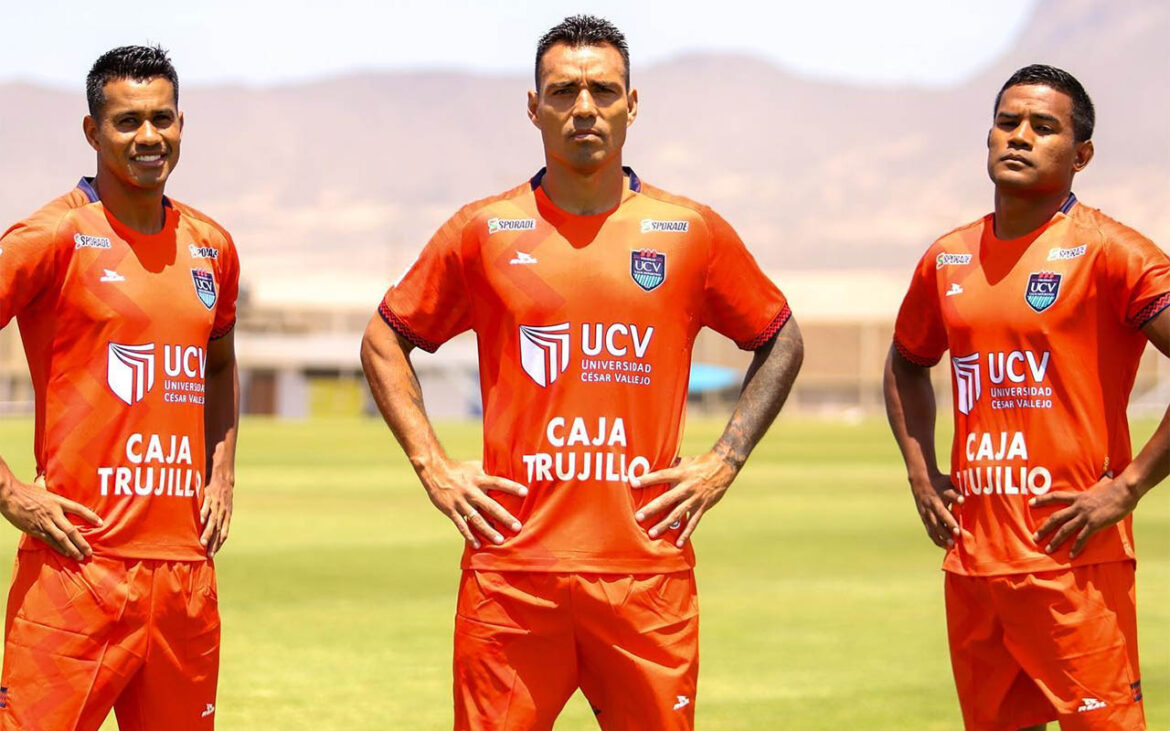 Camisas do Cesar Vallejo 2022 Real Home a