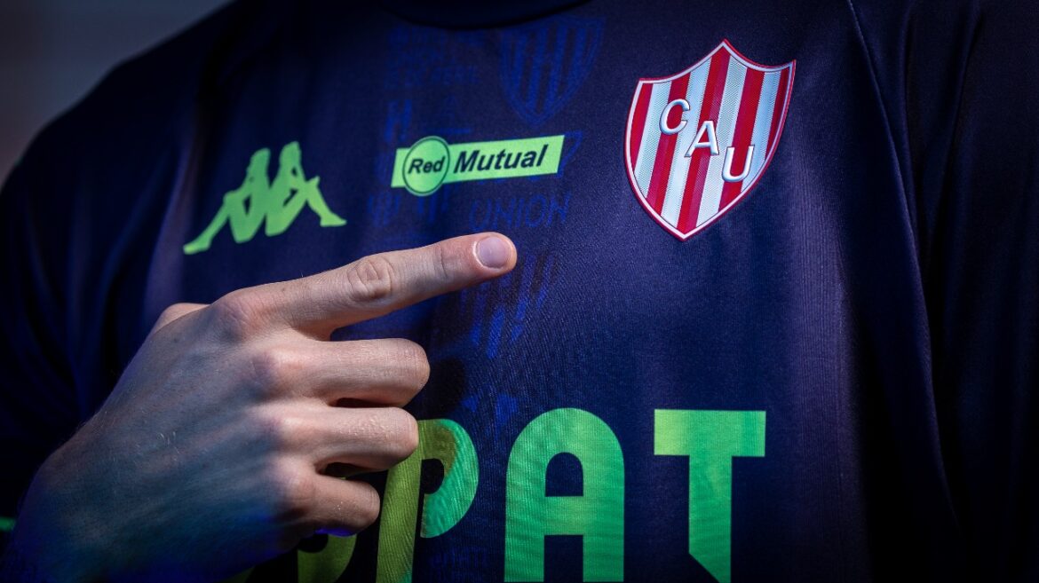 Camisa reserva do Unión Santa Fe 2022 é lançada pela Kappa