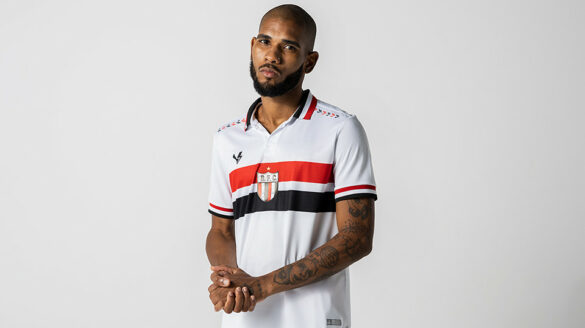 Camisa titular do Botafogo-SP 2022 é lançada pela Volt Sport