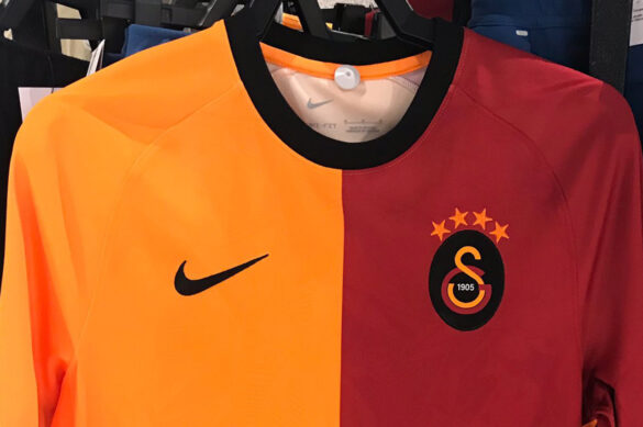 Camisa titular do Galatasaray 2022-2023 Nike Torcedor