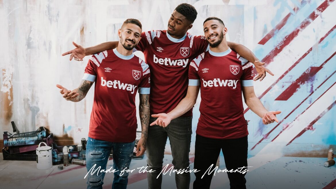 Camisa titular do West Ham 2022-2023 é revelada pela Umbro