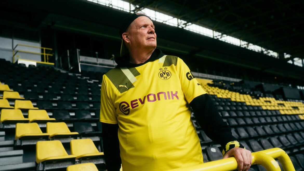 Camisa de Copas do Borussia Dortmund 2022-2023 PUMA a Camisa de Copas do Borussia Dortmund 2022-2023 PUMA