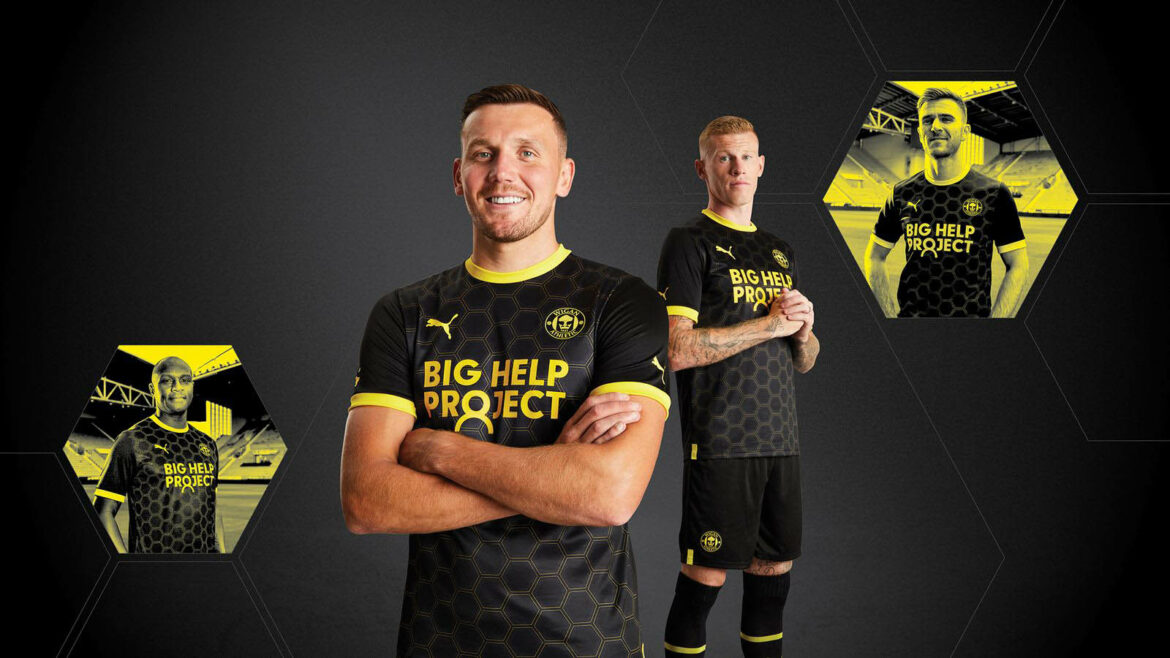 Camisa reserva do Wigan Athletic 2022-2023 PUMA a Camisa reserva do Wigan Athletic 2022-2023 PUMA a