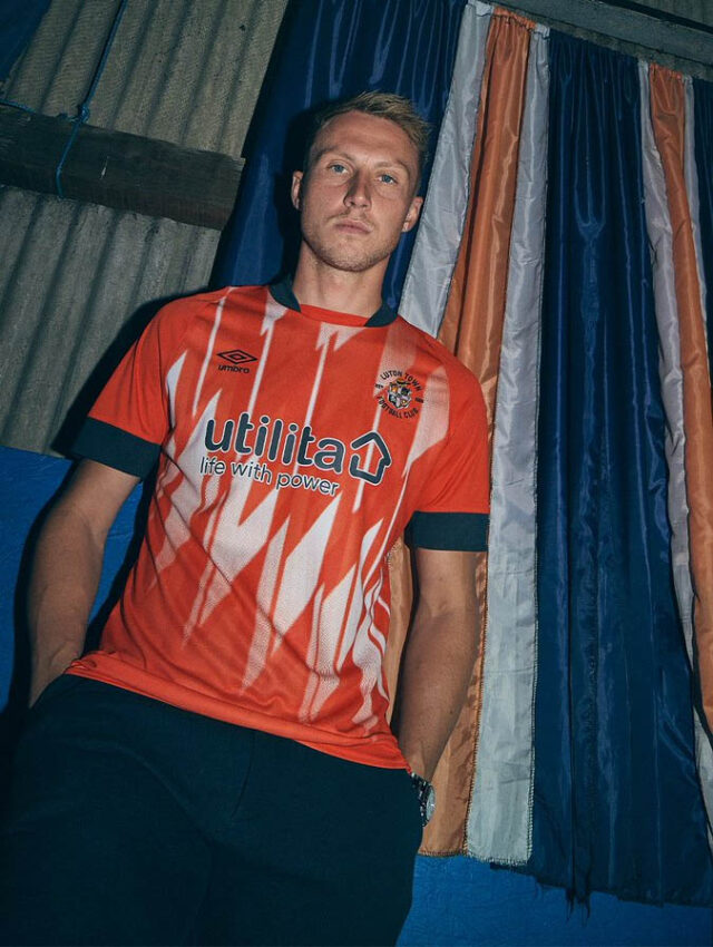Maillot Umbro Luton Town Third 2022/23 - Taille L - Occasion Très Bon état
