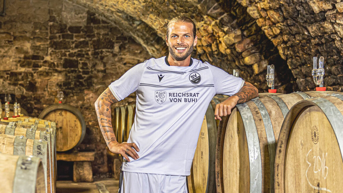 Camisas do Sandhausen 2022-2023 Macron