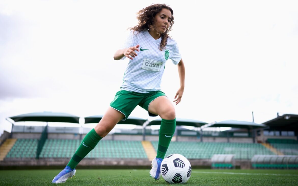Terceira camisa do Sporting CP 2022-2023 é revelada pela Nike