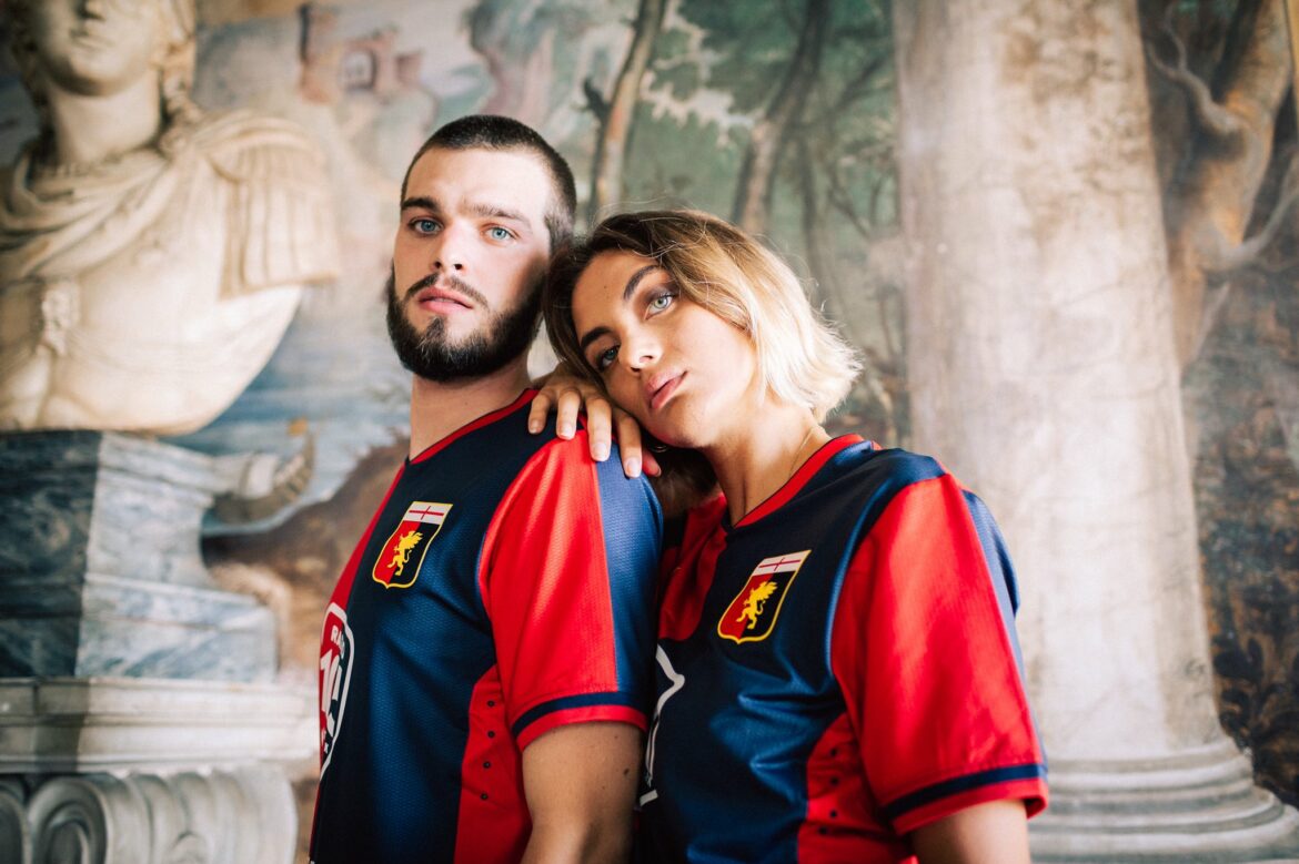 Camisa titular do Genoa CFC 2022-2023 Castore a Camisa titular do Genoa CFC 2022-2023 Castore a