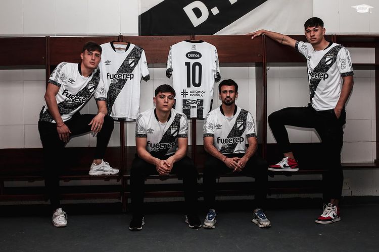 Danubio lança camisa especial de 90 anos