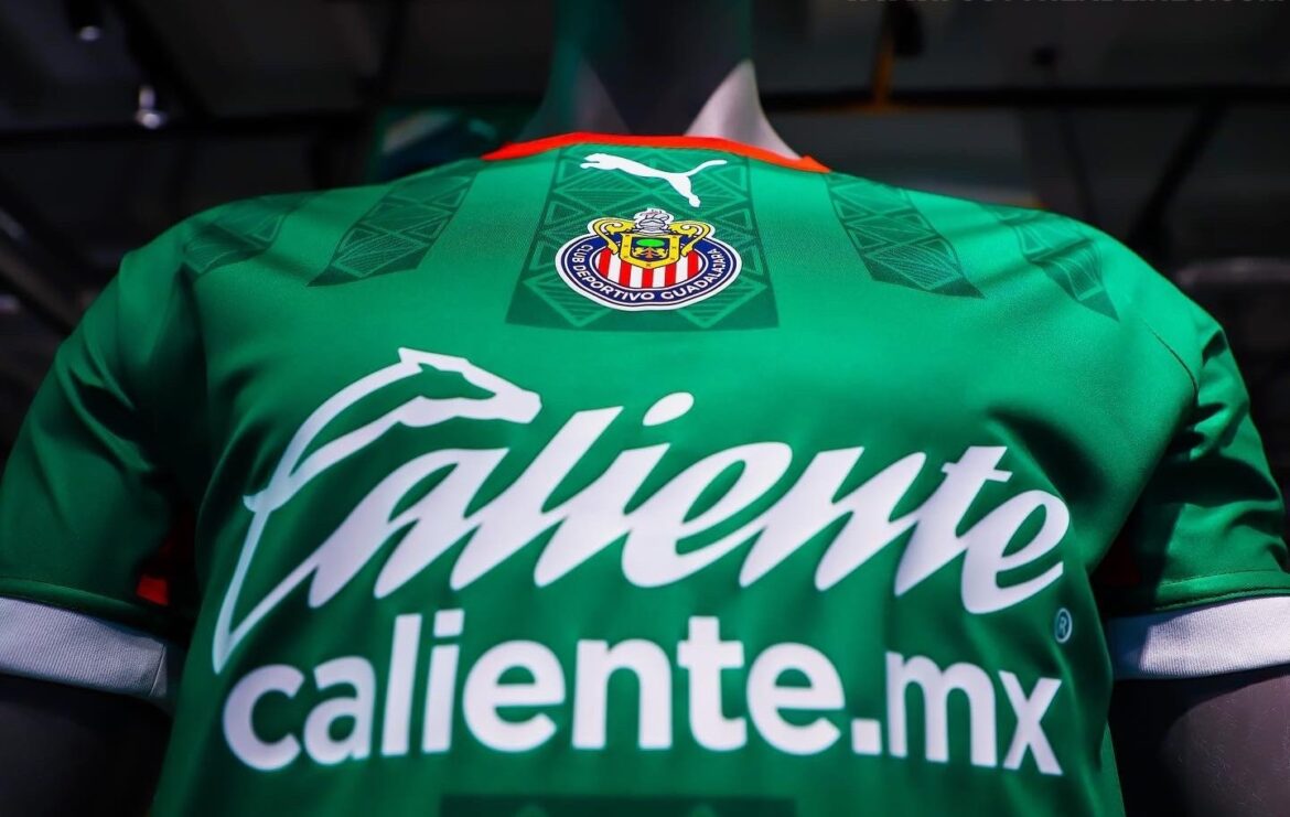 Chivas lança camisa para apoiar o México na Copa 2022