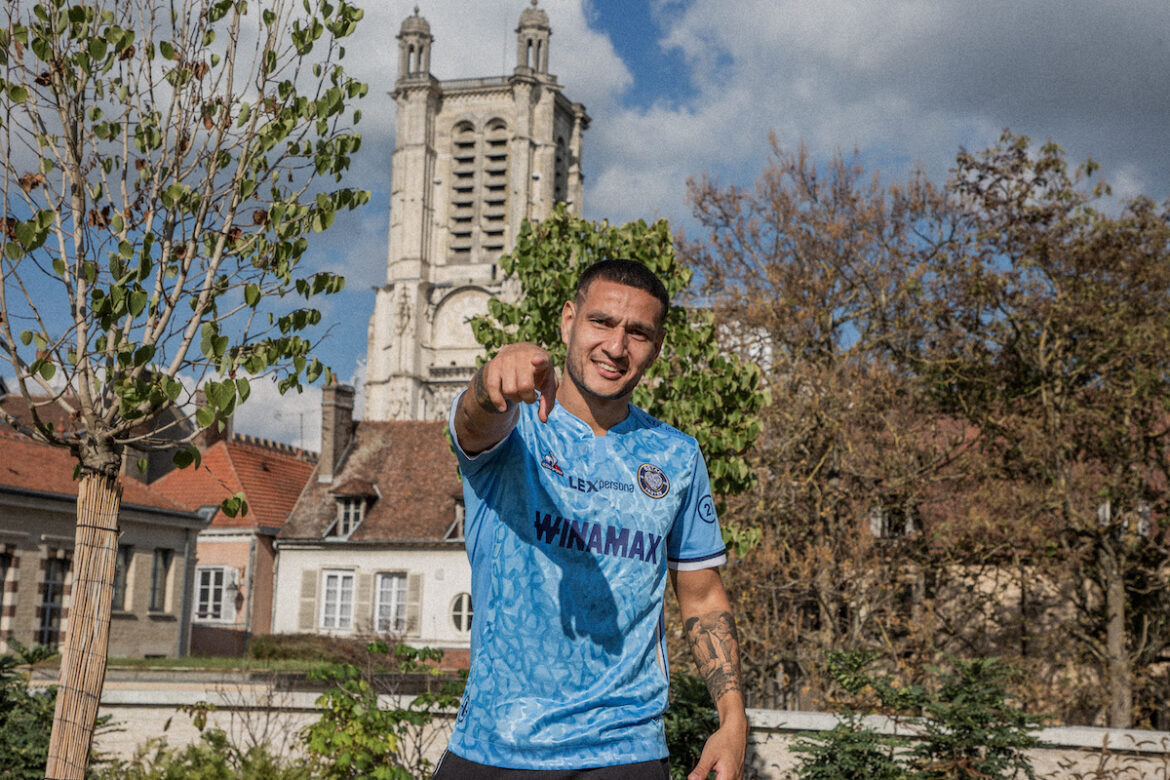 Terceira camisa do ESTAC Troyes 2022-2023 Le Coq Sportif a