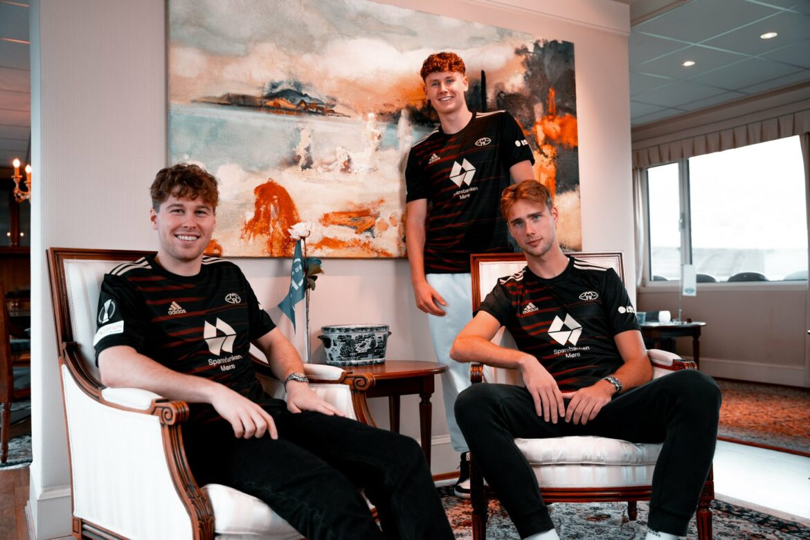 Terceira camisa do Molde FK 2022-2023 Adidas a