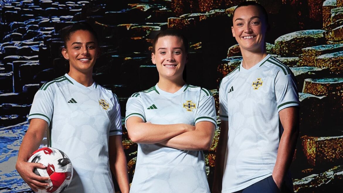 Adidas lança camisa reserva da Irlanda do Norte Feminino 2023