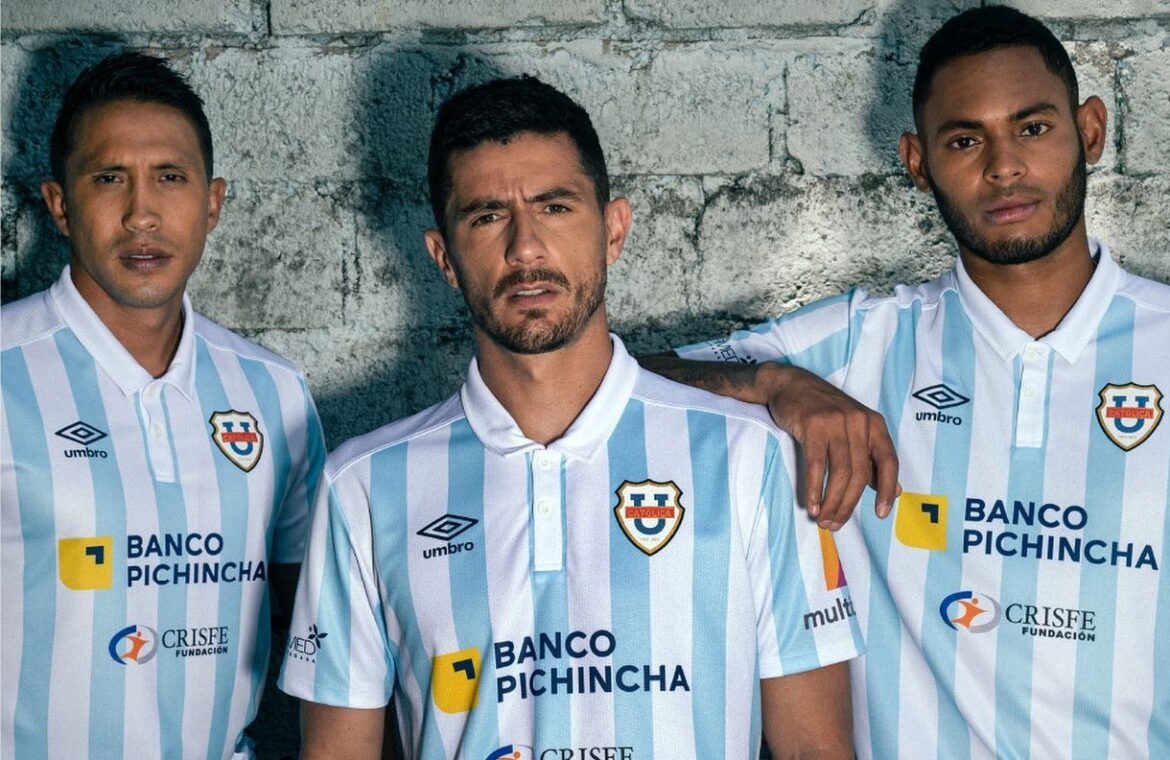 Camisa de 60 anos da Universidad Catolica-EQU 2023 é lançada pela Umbro