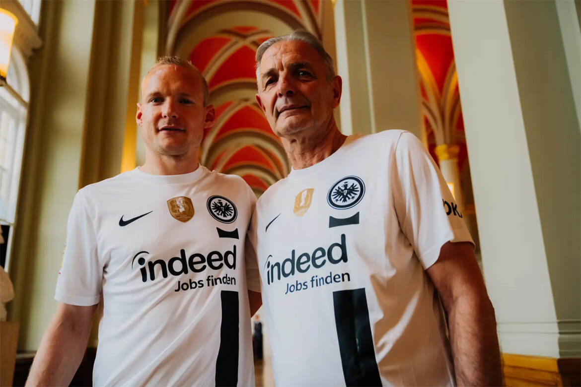 Camisa do Eintracht Frankfurt Copa da Alemanha 2023 Nike 4 Camisa do Eintracht Frankfurt Copa da Alemanha 2023 Nike