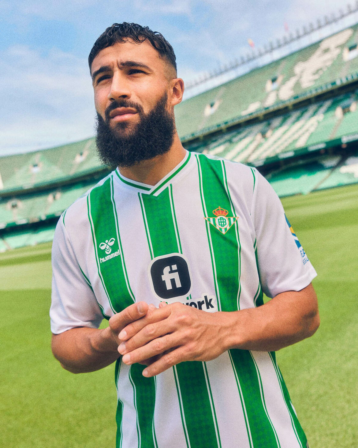 Zaino Hummel Real Betis 2022-2023 – Black – 34x44x19 Cm – Con Scomparto PC E Tasche