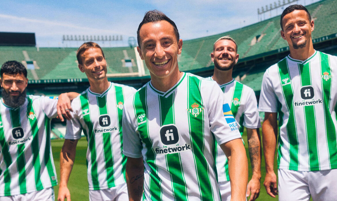 Camisa titular do Real Betis 2023-2024 Hummel a Camisa titular do Real Betis 2023-2024 Hummel a