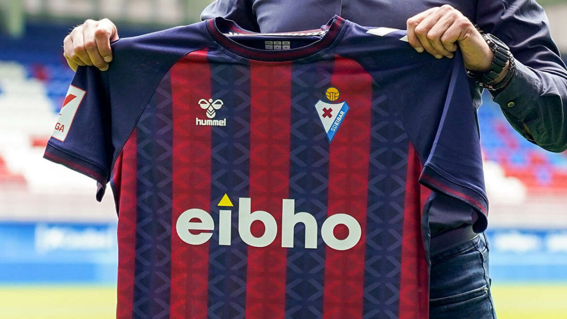 Camisas do SD Eibar 2023-2024 Hummel a