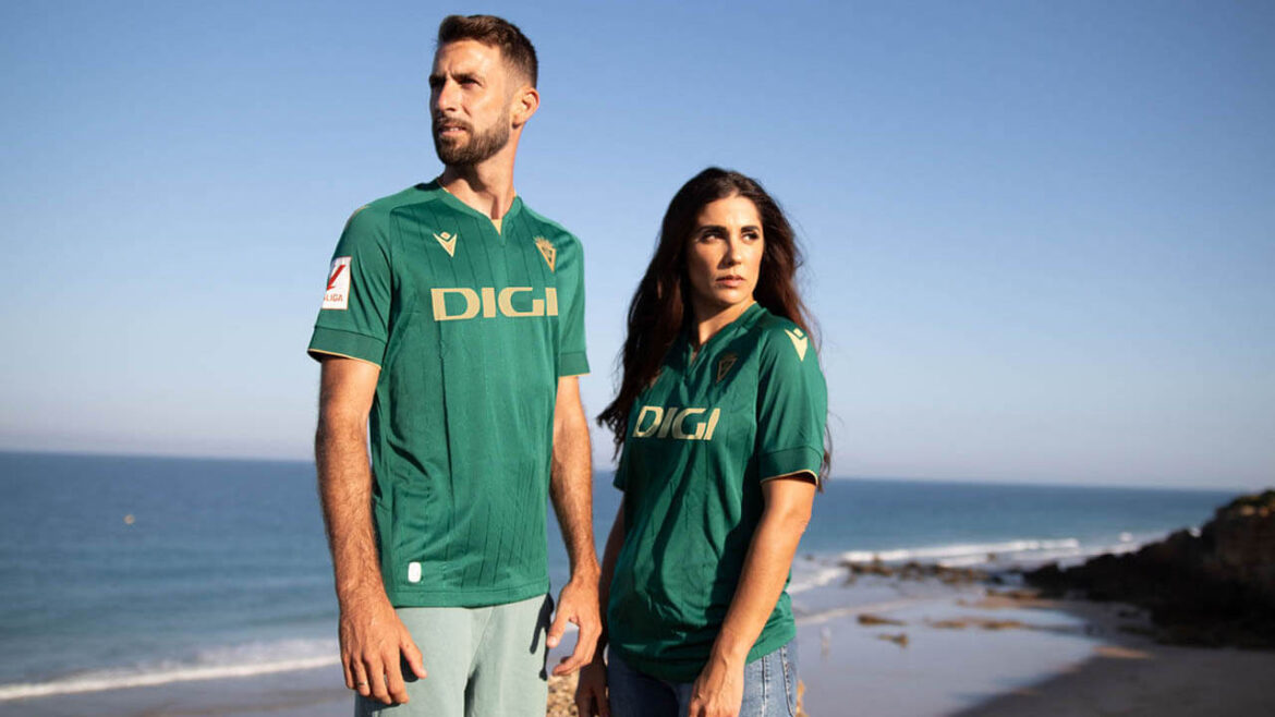 Terceira camisa do Cádiz CF 2023-2024 Macron a Terceira camisa do Cádiz CF 2023-2024 Macron a