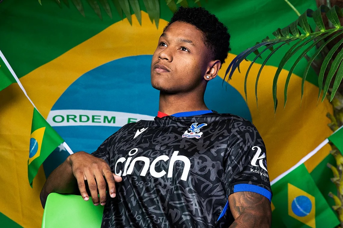 Camisa três do Crystal Palace 2023-2024 Macron