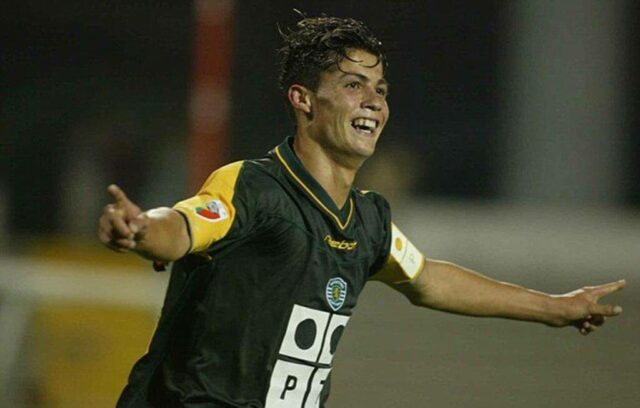 Com marca CR7, Nike lança nova terceira camisa do Sporting CP 2023-2024 ...