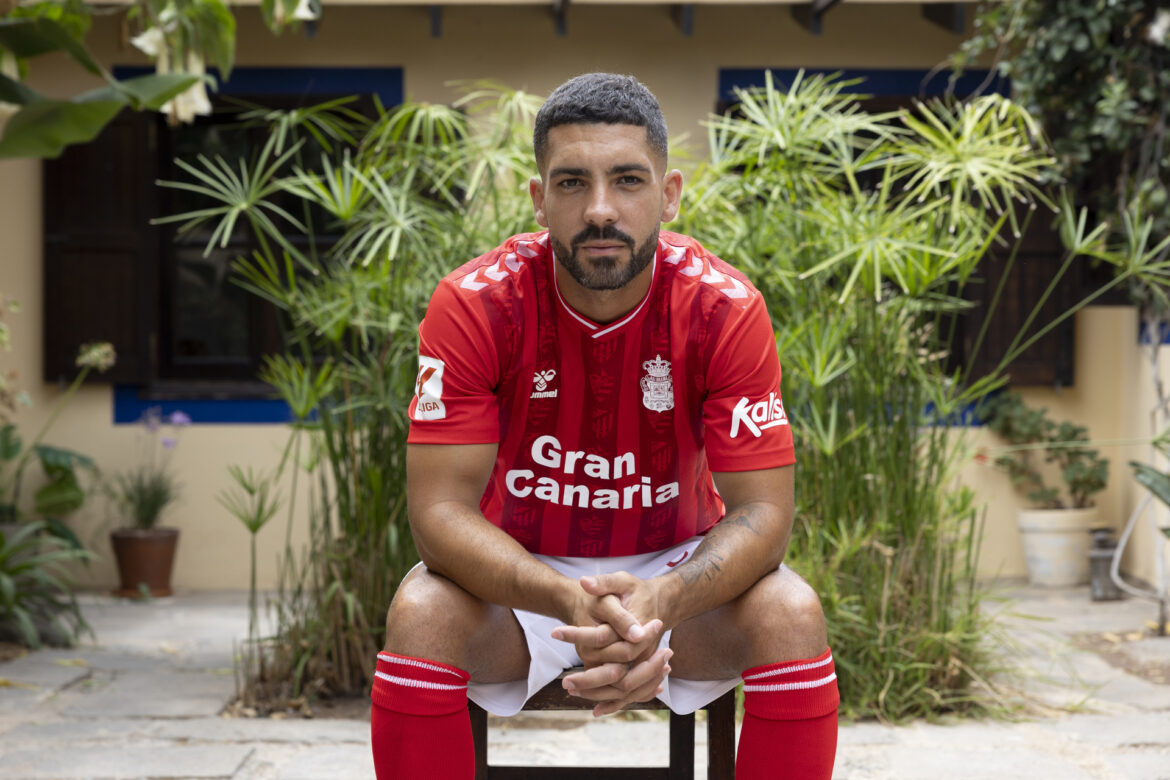 Camisa três da UD Las Palmas 2023-2024 é lançada pela Hummel (1) Camisa três da UD Las Palmas 2023-2024 é lançada pela Hummel