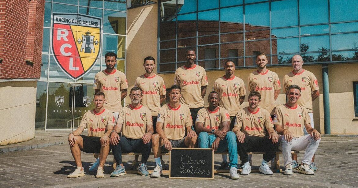 Camisa UCL do RC Lens 2023-2024 é lançada pela PUMA