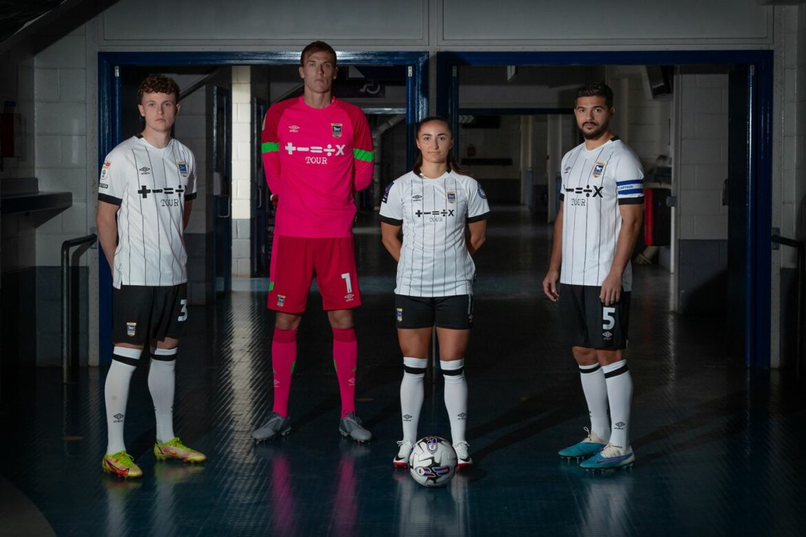 Umbro revela nova terceira camisa do Ipswich Town 2023-2024