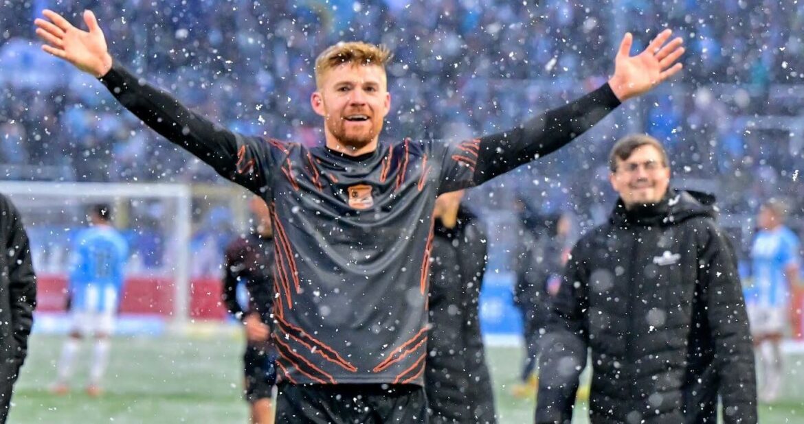 Unterhaching lança camisa de tigre para a 3