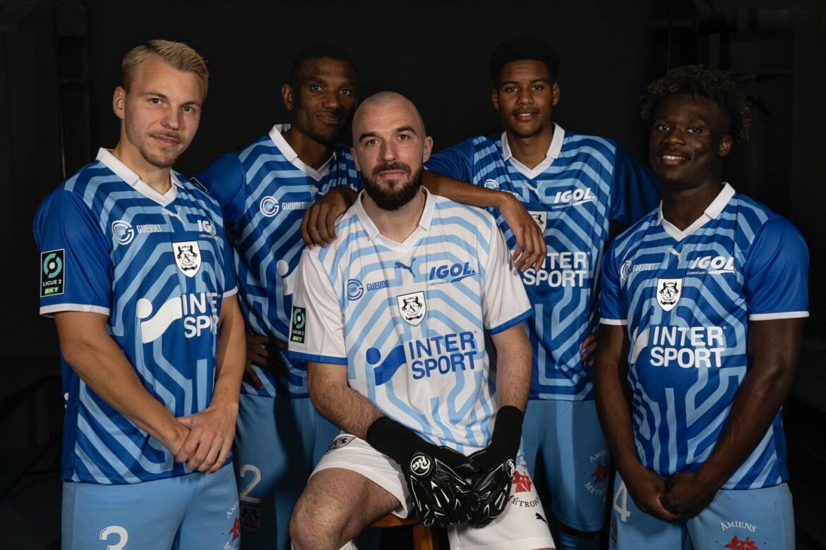 Terceira camisa 2023-2024 do Amiens SC homenageia Catedral