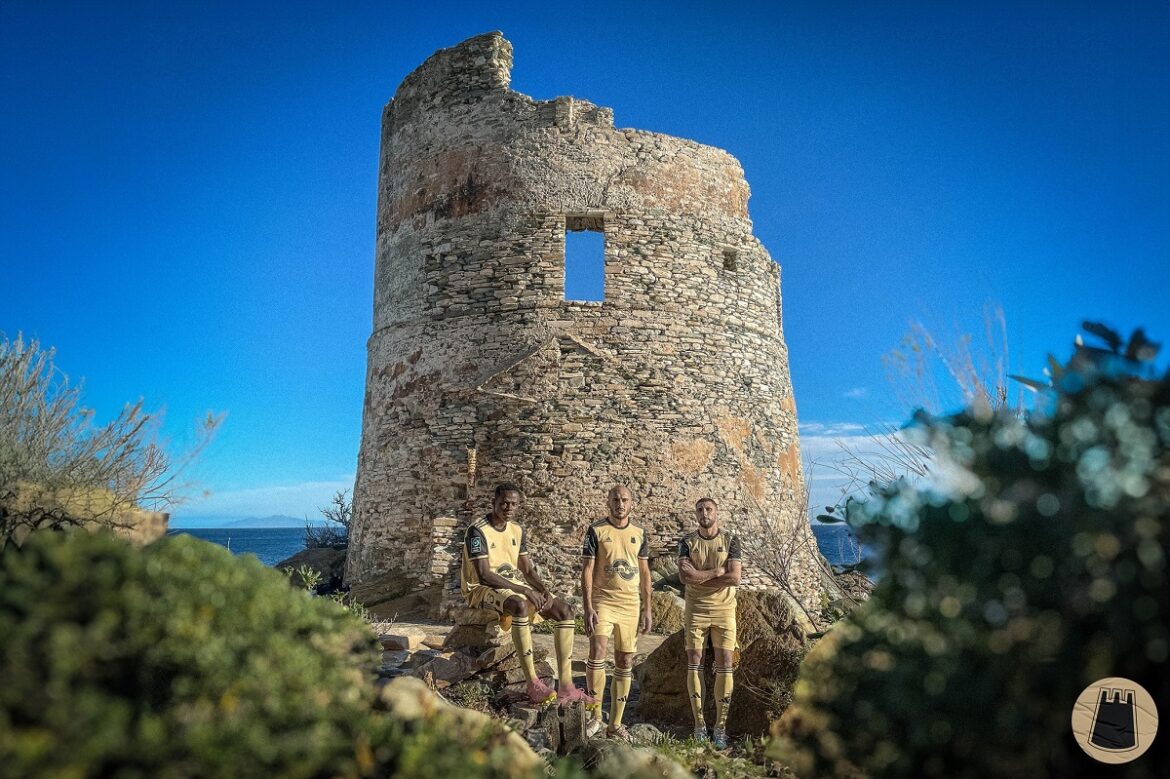 Terceira camisa do SC Bastia homenageia a Torre Genovesa