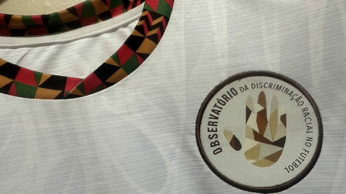 Camisa do Observatório da Discriminação Racial no Futebol 2024 Volt