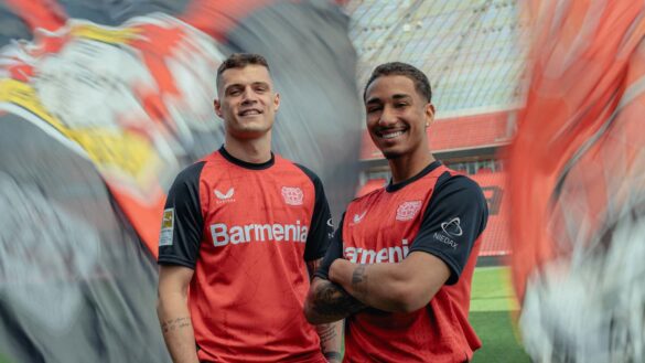 Camisa titular do Leverkusen 2024-2025 Castore
