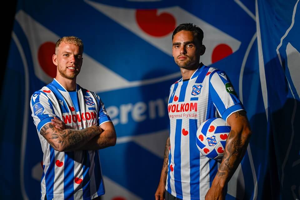 Camisa titular do SC Heerenveen 2024-2025 é apresentada pela Macron