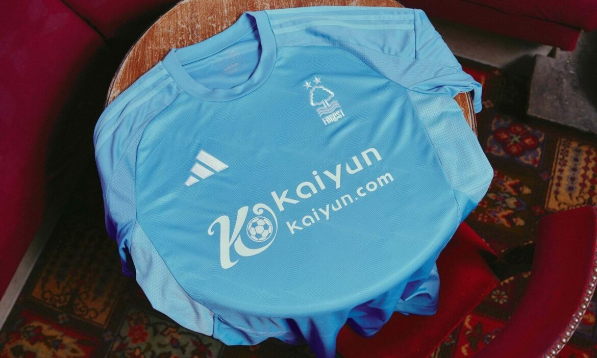 Terceira camisa do Nottingham Forest 2024-2025 é lançada pela Adidas