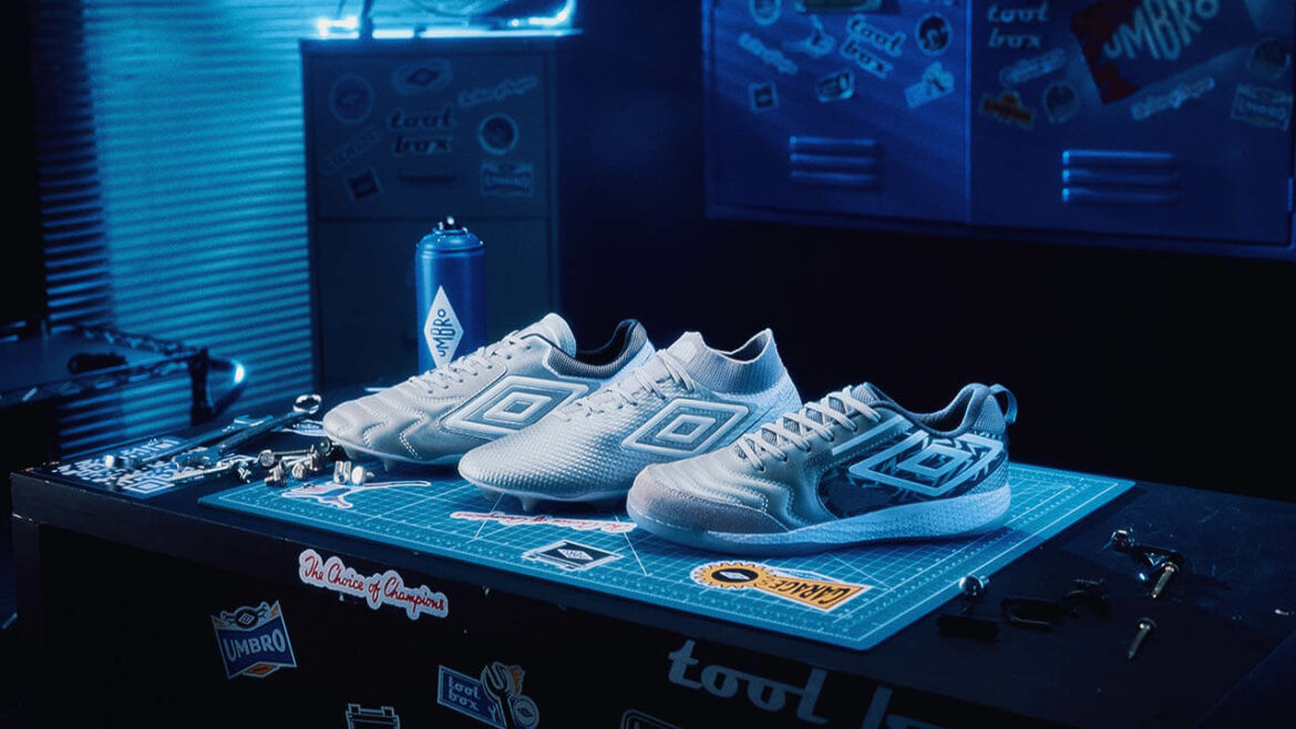 Novas chuteiras da Umbro Brasil Cacá e Sasha aa Novas chuteiras da Umbro Brasil Cacá e Sasha