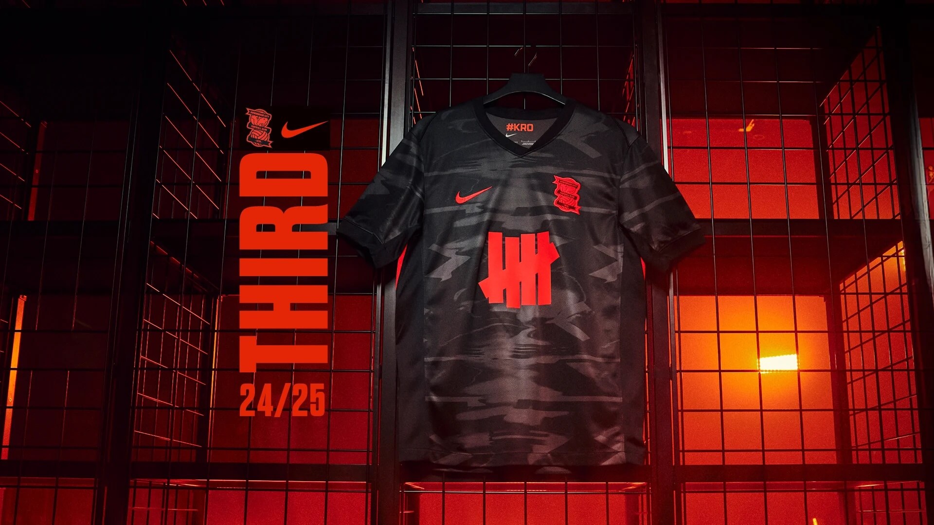 Nova Terceira Camisa Do Birmingham City 2024 2025 Nike Mantos Do Futebol nova-terceira-camisa-do-birmingham-city-2024-2025-nike-mantos-do-futebol