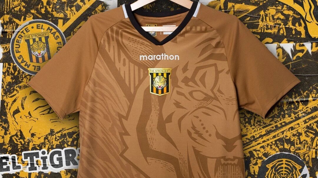 The Strongest lança camisa em homenagem aos torcedores