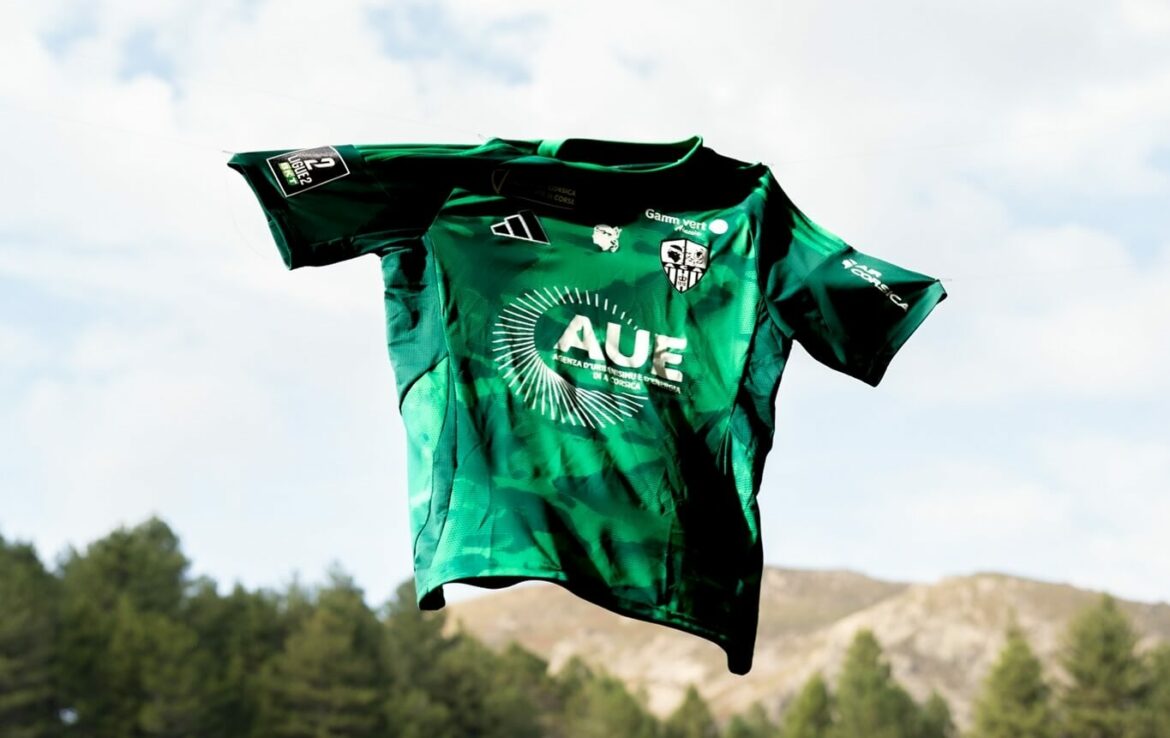 AC Ajaccio lança camisa pelo meio ambiente