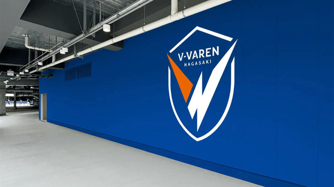 Novo escudo V-Varen Nagasaki 2025