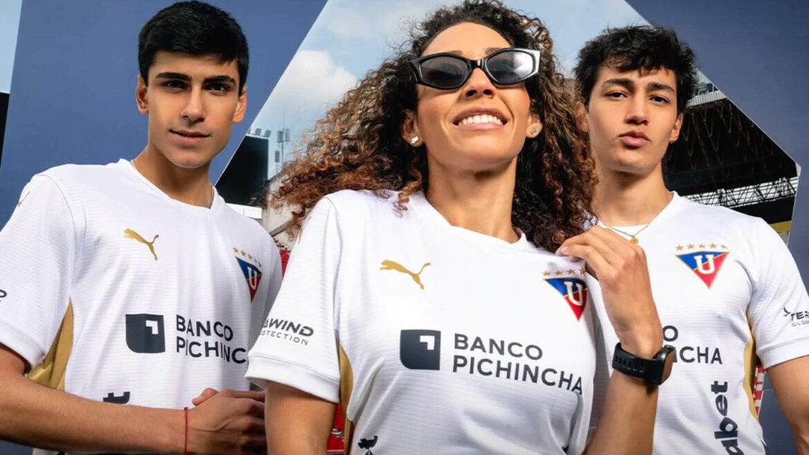 Camisas da LDU 2025 PUMA a Camisas da LDU 2025 PUMA