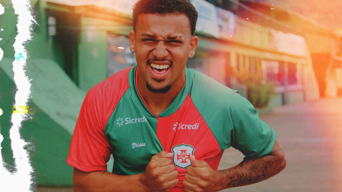 Camisa titular da Portuguesa Santista 2025 Briosa