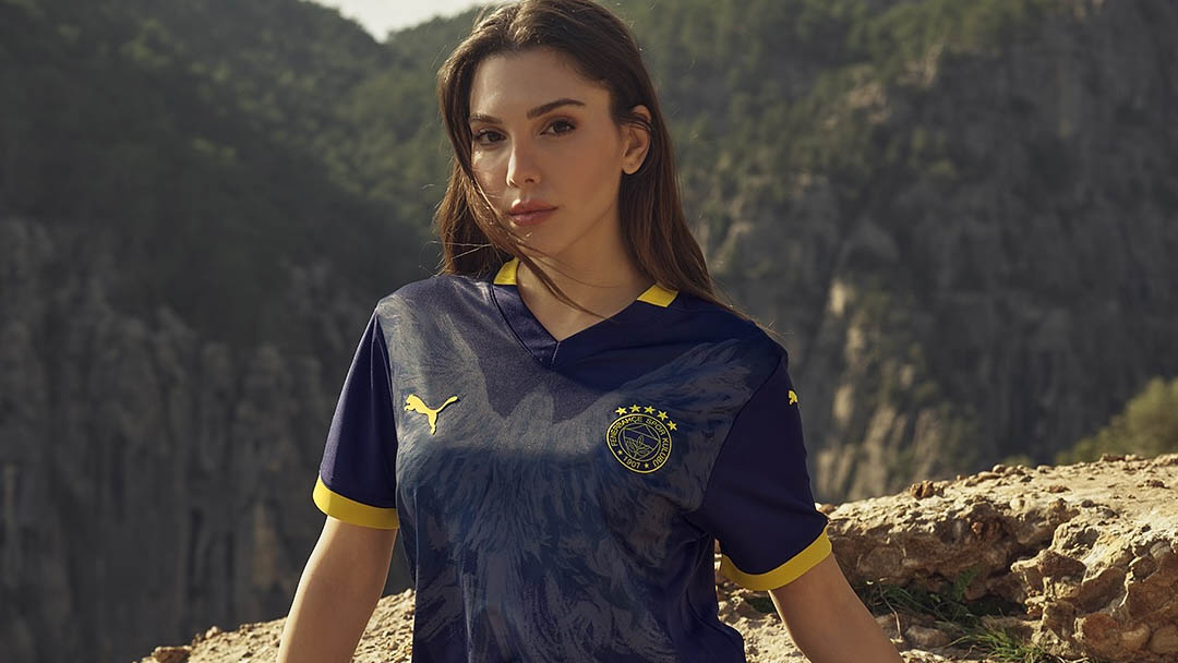 Camisa especial do Fenerbahce 2025 PUMA a Camisa especial do Fenerbahce 2025 PUMA