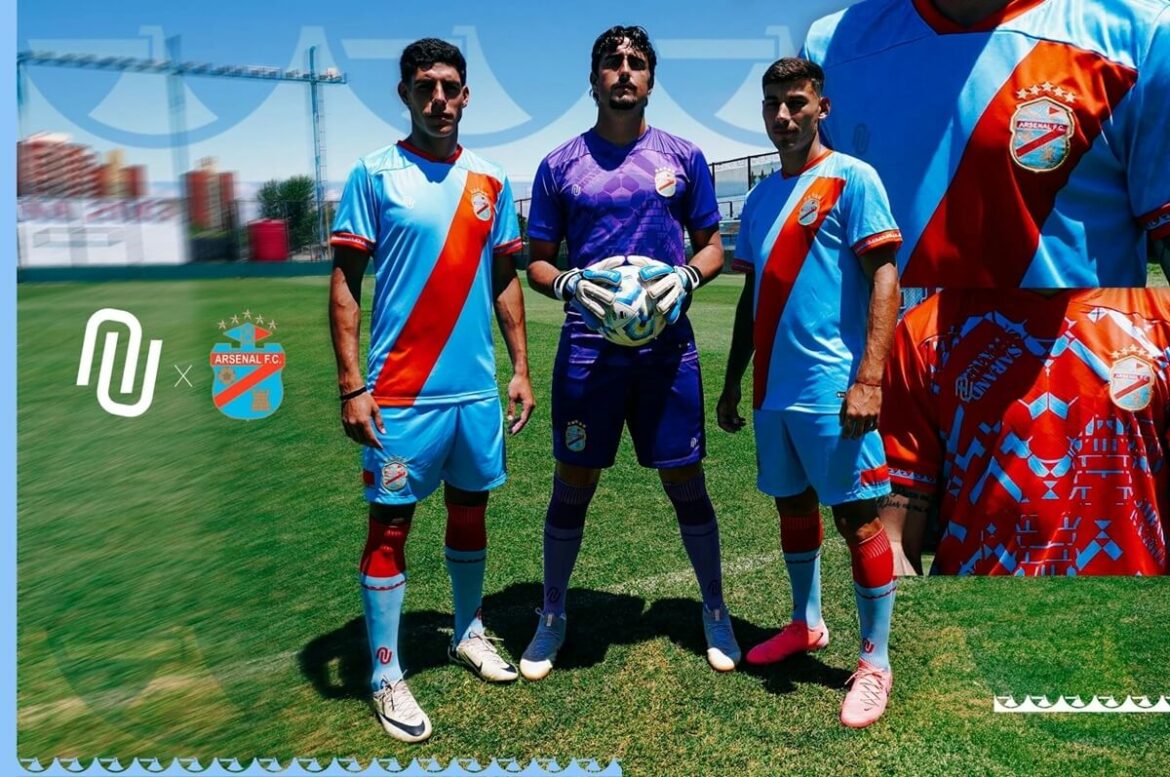 Camisa titular do Arsenal de Sarandí 2025 é revelada pela NÖC
