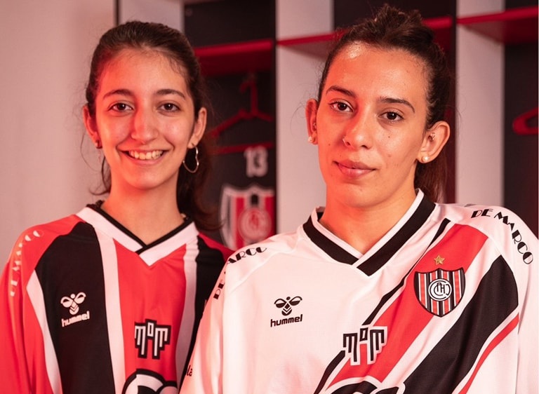 Camisas do Chacarita Juniors 2025 são reveladas pela Hummel