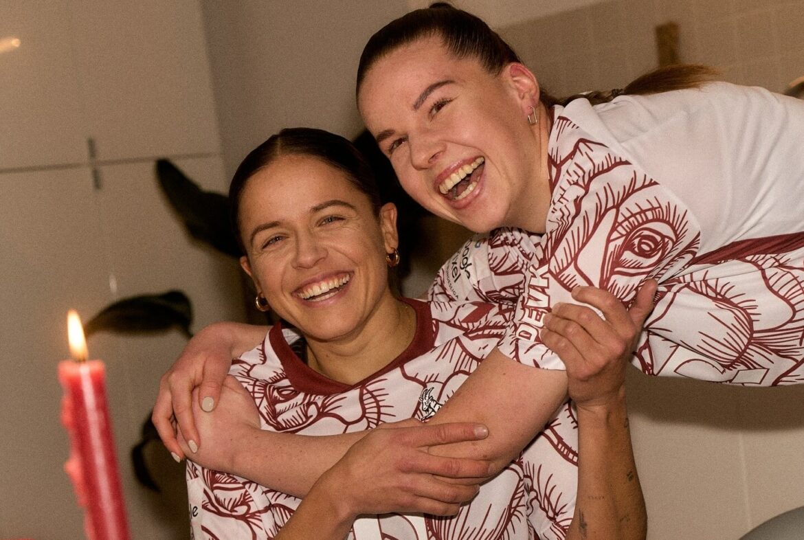 Colônia lança camisa especial para o time feminino