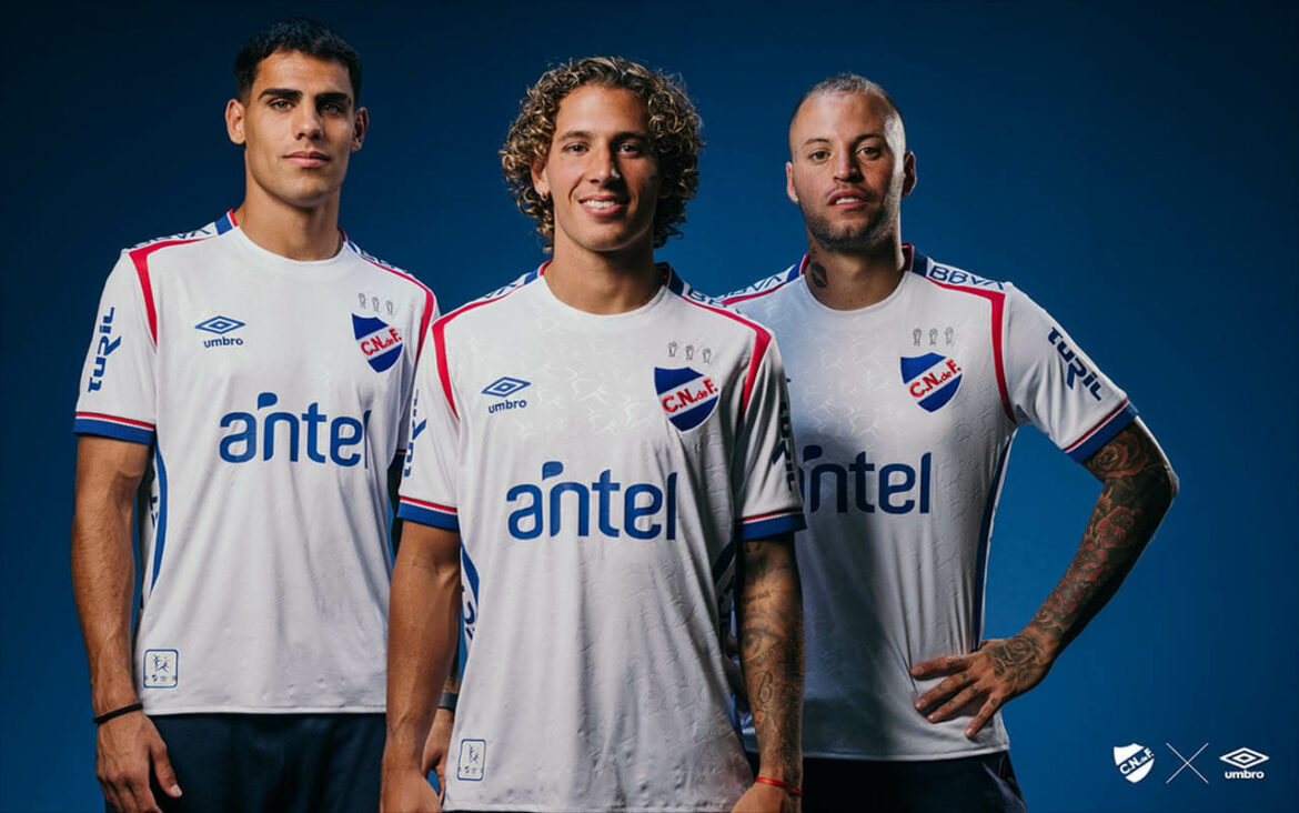 Camisa titular do Club Nacional 2025 Umbro a Camisa titular do Club Nacional 2025 Umbro