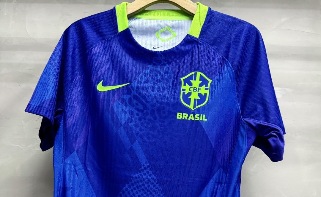 Vaza possível nova camisa reserva da Seleção Feminina do Brasil para 2025